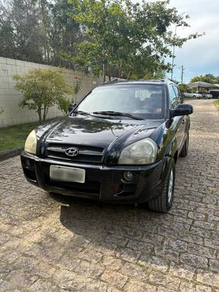 HYUNDAI TUCSON 2.7 MPFI GLS 24V 180CV 4WD GASOLINA 4P AUTOMÁTICO HYUNDAI TUCSON 2.7 MPFI GLS 24V 180CV 4WD GASOLINA 4P AUTOMÁTICO